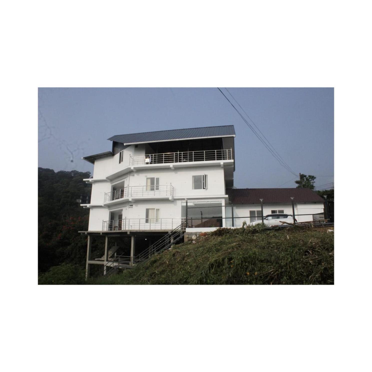 Blossom Valley Cottage Munnar Exterior foto